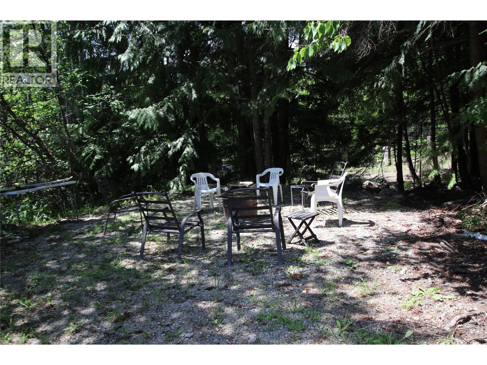 7735 Stewart Road, Fauquier, British Columbia  V0G 1K0 - Photo 40 - 10389520