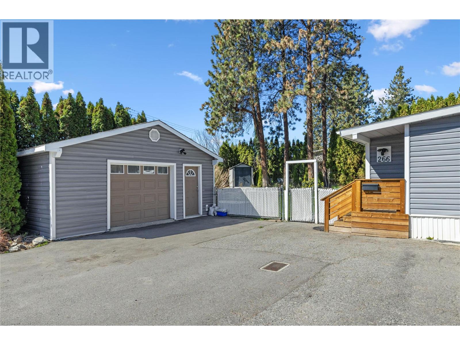 1999 97 Highway S Unit# 266, West Kelowna, British Columbia  V1Z 1B2 - Photo 4 - 10390293