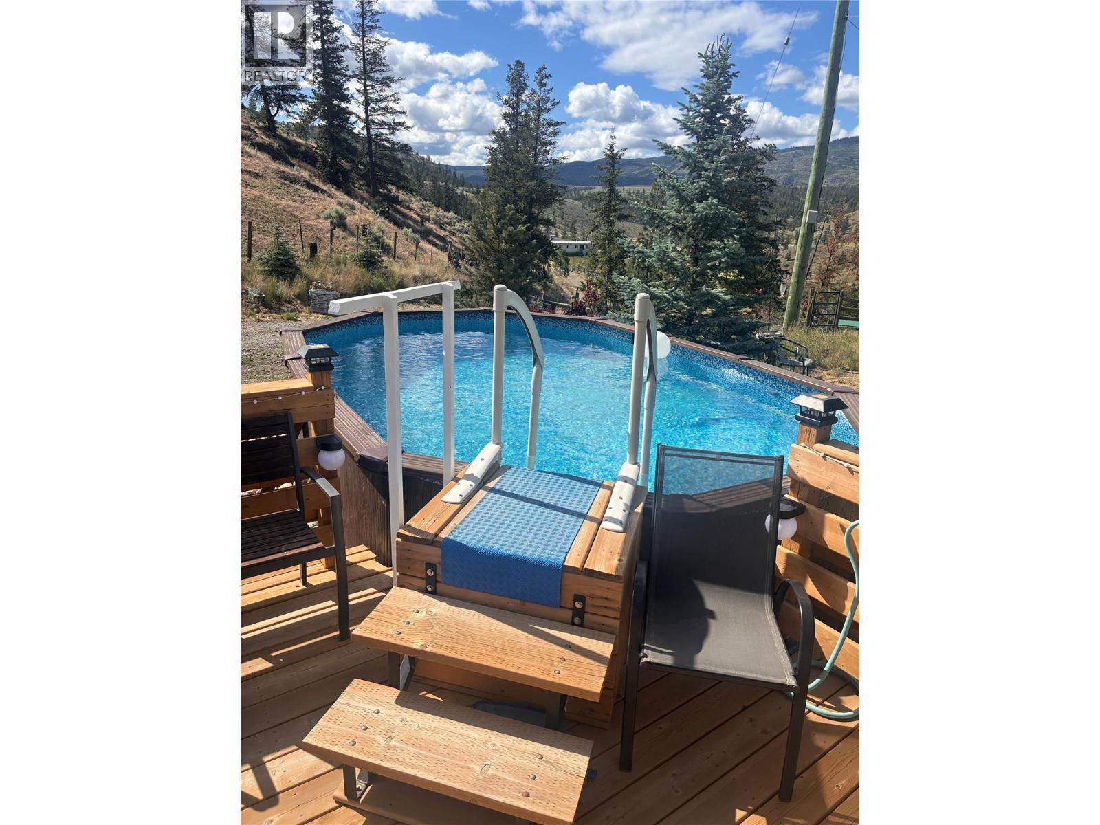 5173 Trans Canada Highway, Kamloops, British Columbia  V1S 2A5 - Photo 3 - 10390279