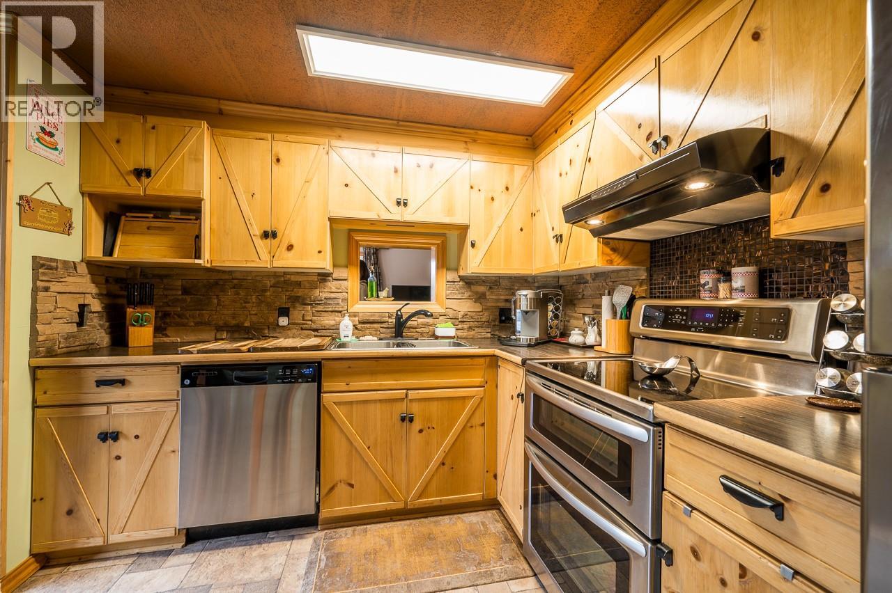 5173 Trans Canada Highway, Kamloops, British Columbia  V1S 2A5 - Photo 35 - 10390279