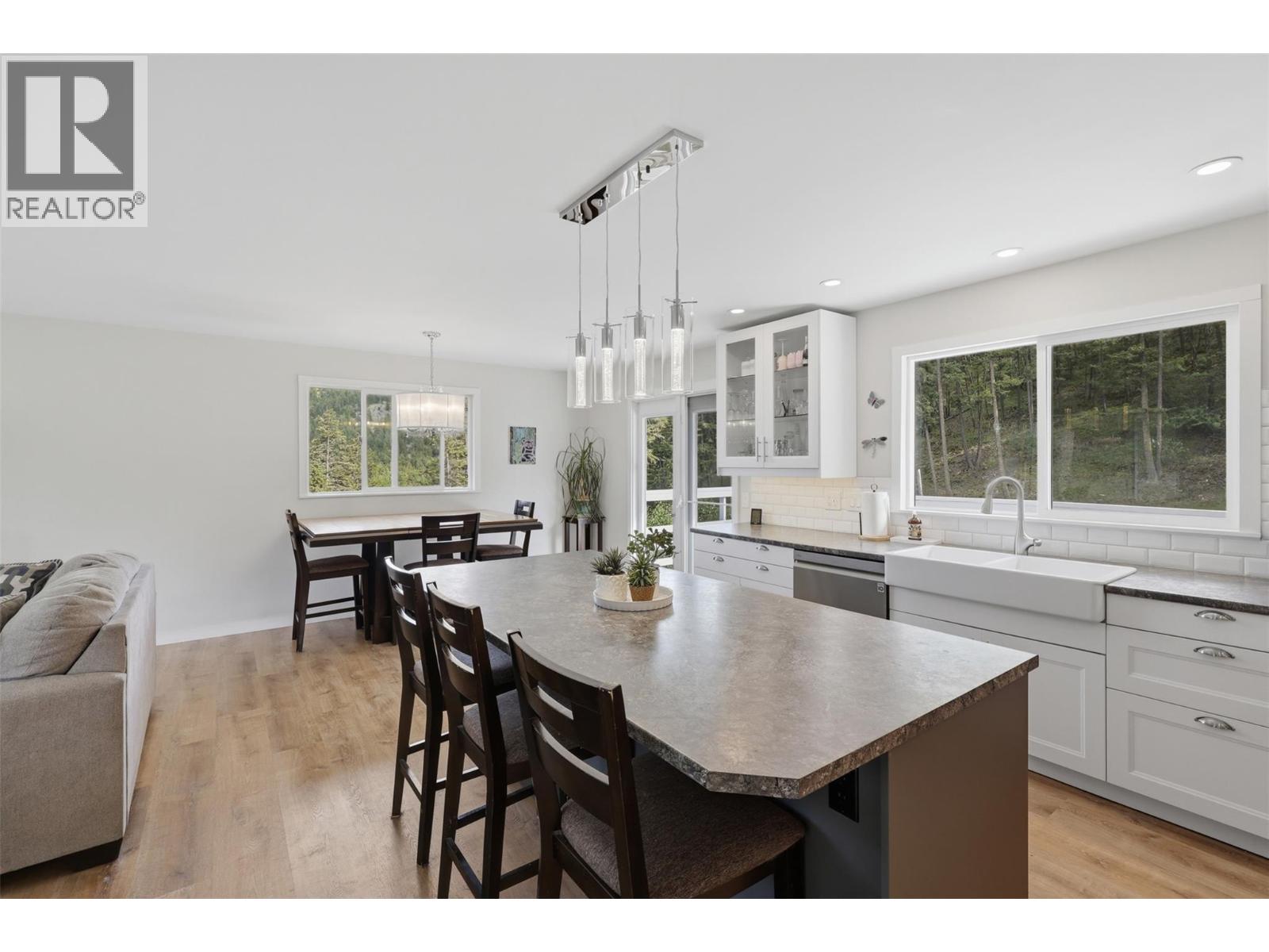 2015 Pratt Road, Kamloops, British Columbia  V2C 5Z7 - Photo 8 - 10390256