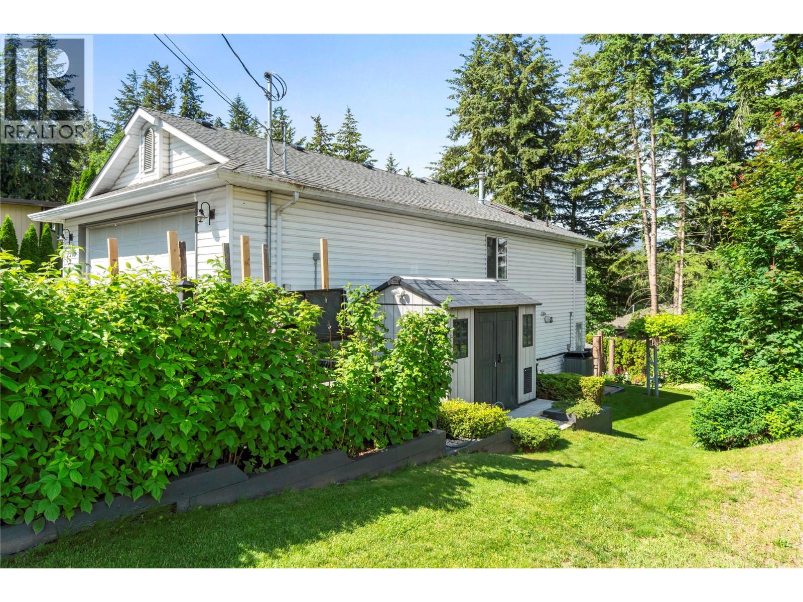 2215 Lakeview Drive, Blind Bay, British Columbia  V0E 2W2 - Photo 61 - 10390274
