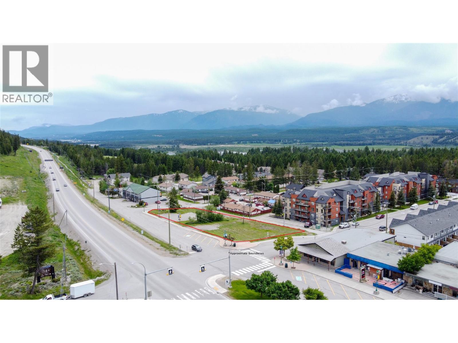 7567 & 7575 Main Street W, Radium Hot Springs, British Columbia  V0A 1M0 - Photo 1 - 10389213
