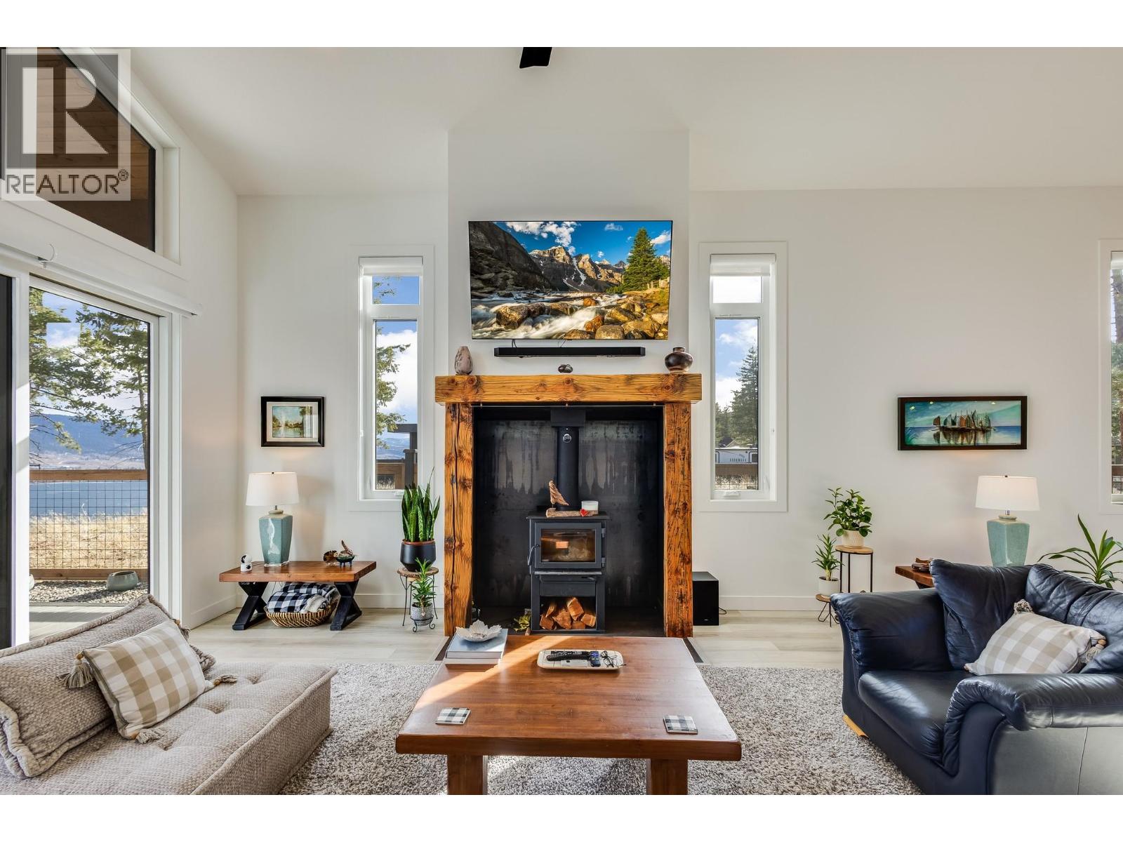 7235 Dunwaters Road, Kelowna, British Columbia  V1Z 3W4 - Photo 10 - 10389942