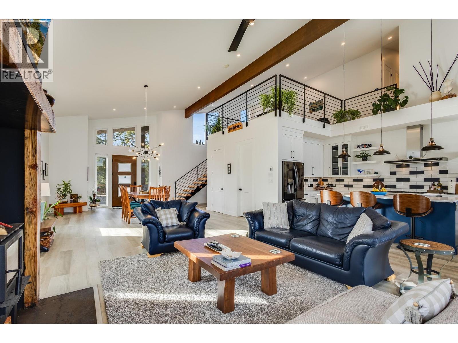 7235 Dunwaters Road, Kelowna, British Columbia  V1Z 3W4 - Photo 11 - 10389942