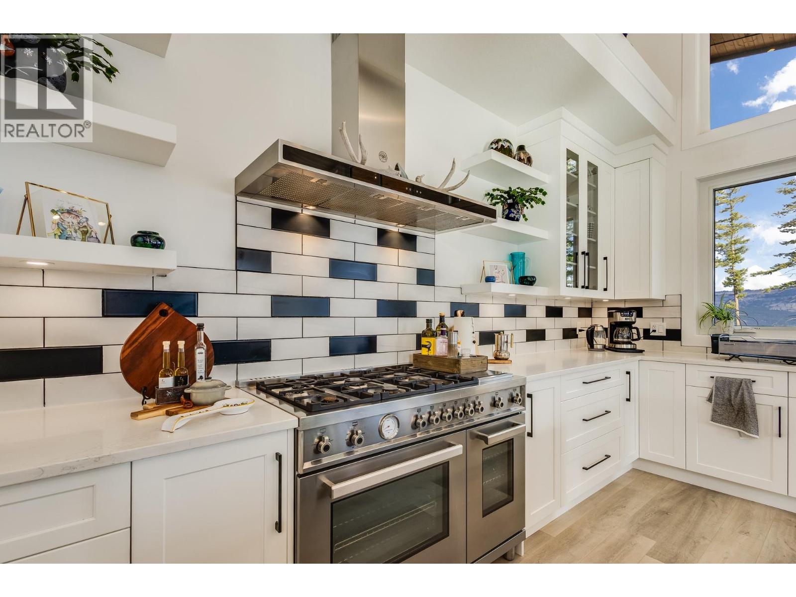 7235 Dunwaters Road, Kelowna, British Columbia  V1Z 3W4 - Photo 14 - 10389942