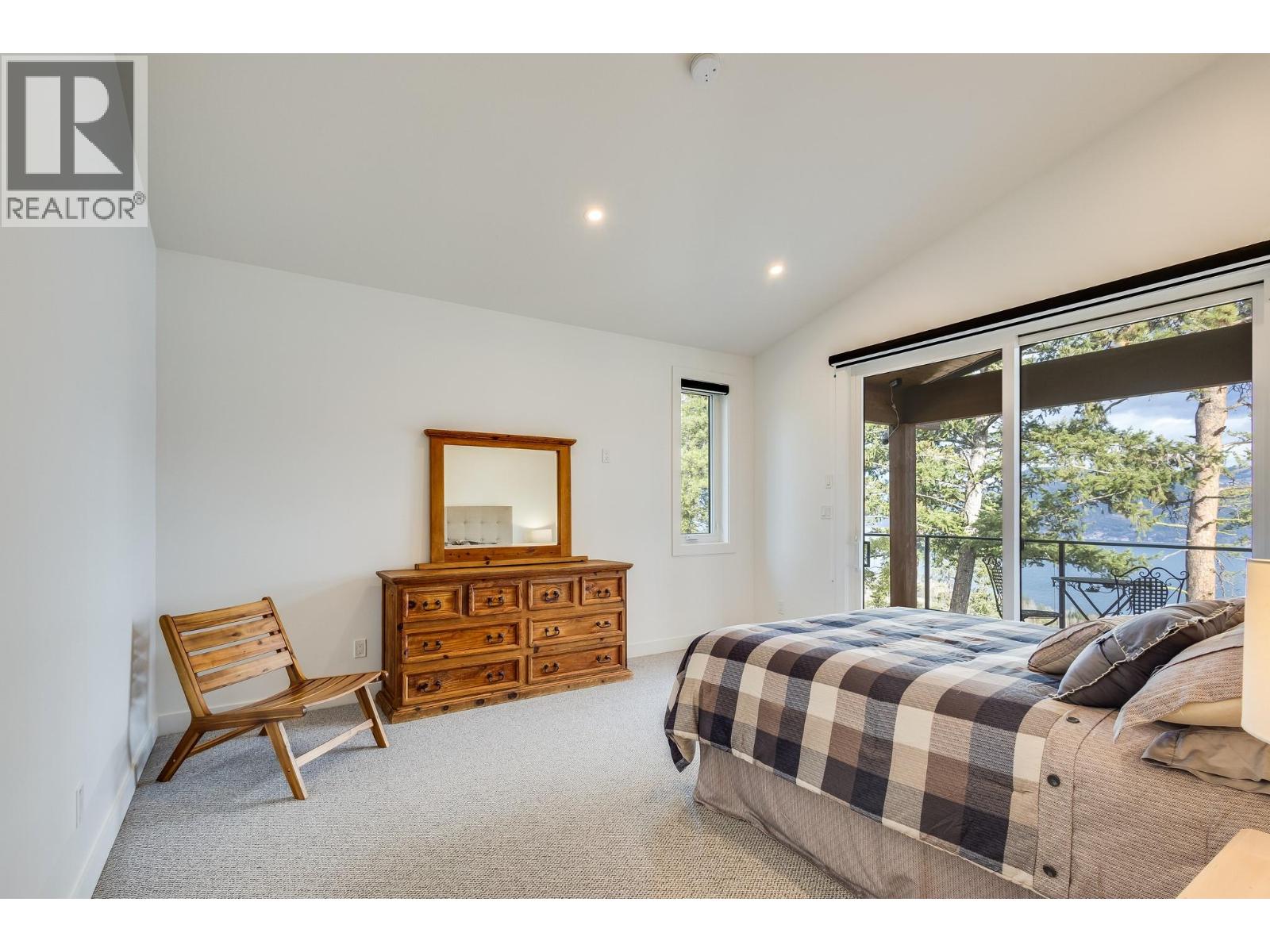 7235 Dunwaters Road, Kelowna, British Columbia  V1Z 3W4 - Photo 28 - 10389942