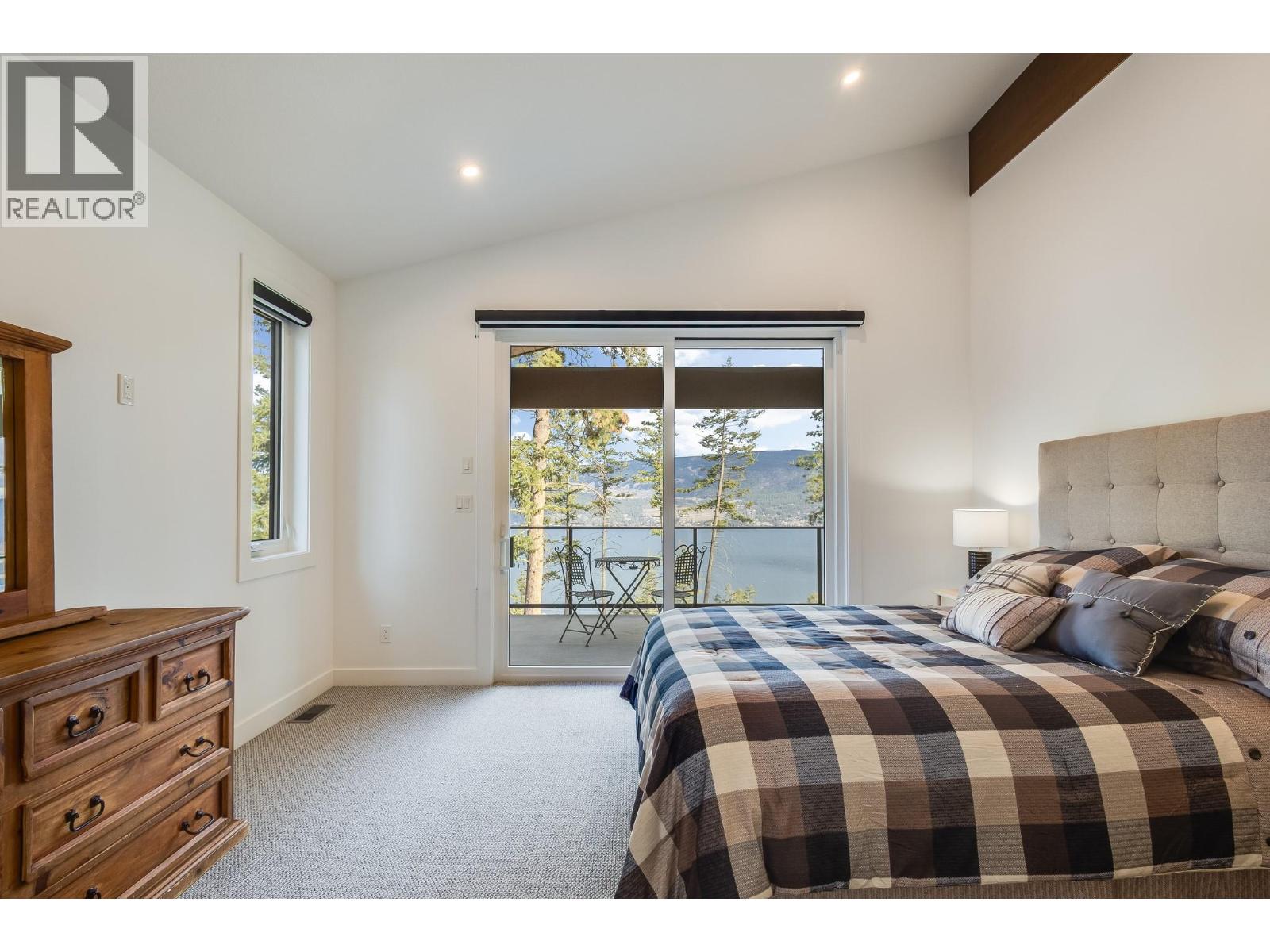 7235 Dunwaters Road, Kelowna, British Columbia  V1Z 3W4 - Photo 29 - 10389942