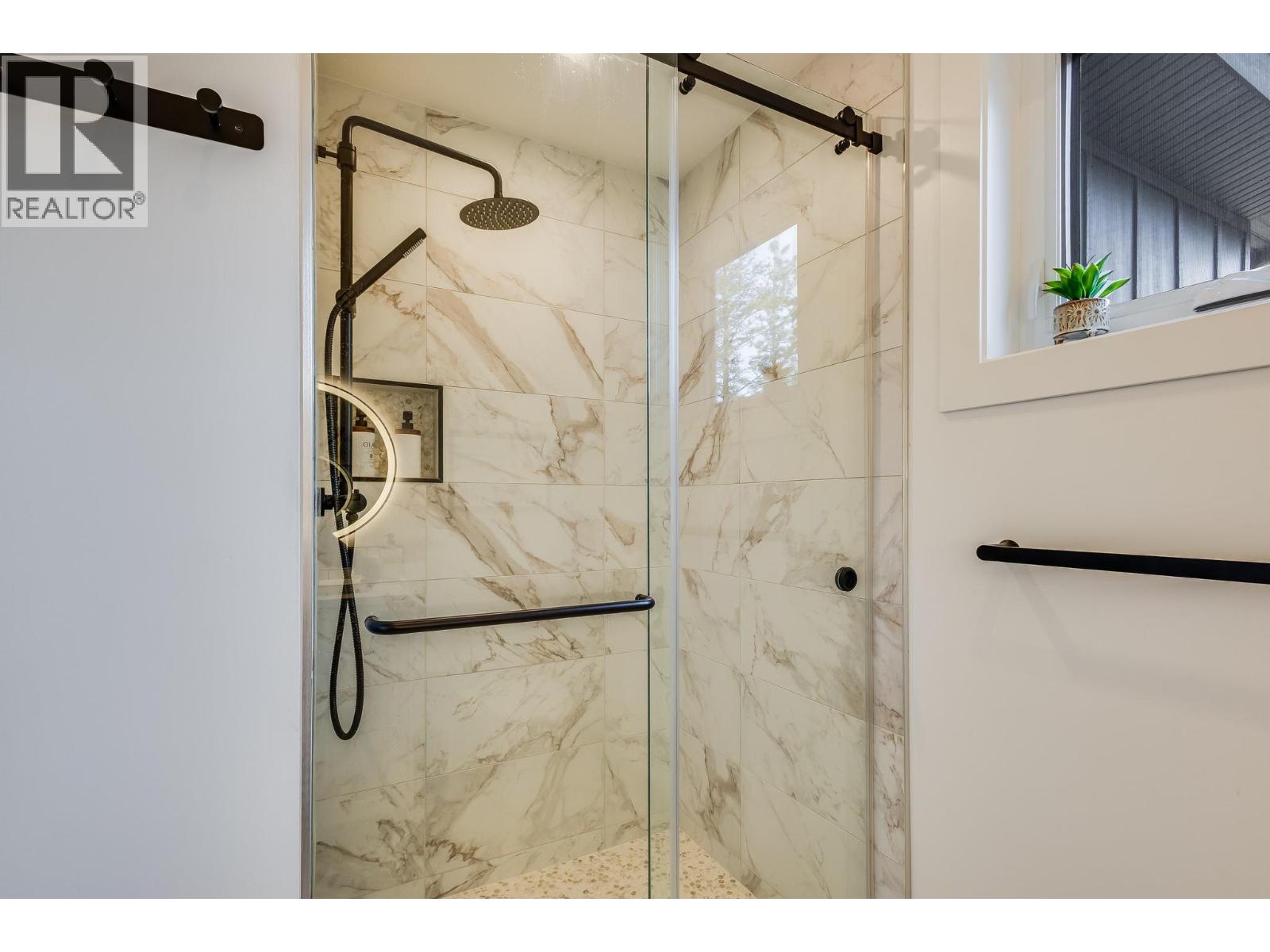 7235 Dunwaters Road, Kelowna, British Columbia  V1Z 3W4 - Photo 31 - 10389942
