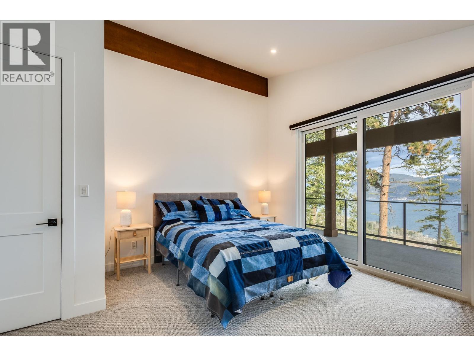 7235 Dunwaters Road, Kelowna, British Columbia  V1Z 3W4 - Photo 32 - 10389942