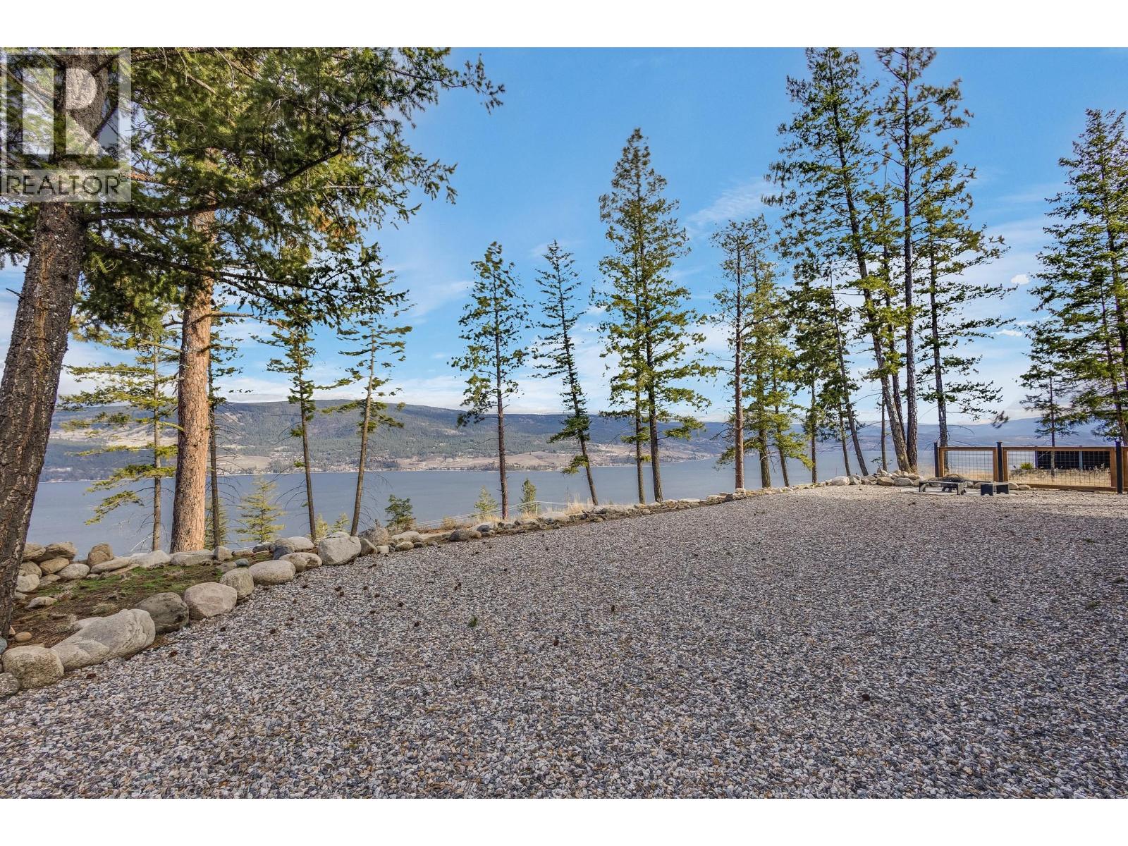 7235 Dunwaters Road, Kelowna, British Columbia  V1Z 3W4 - Photo 42 - 10389942
