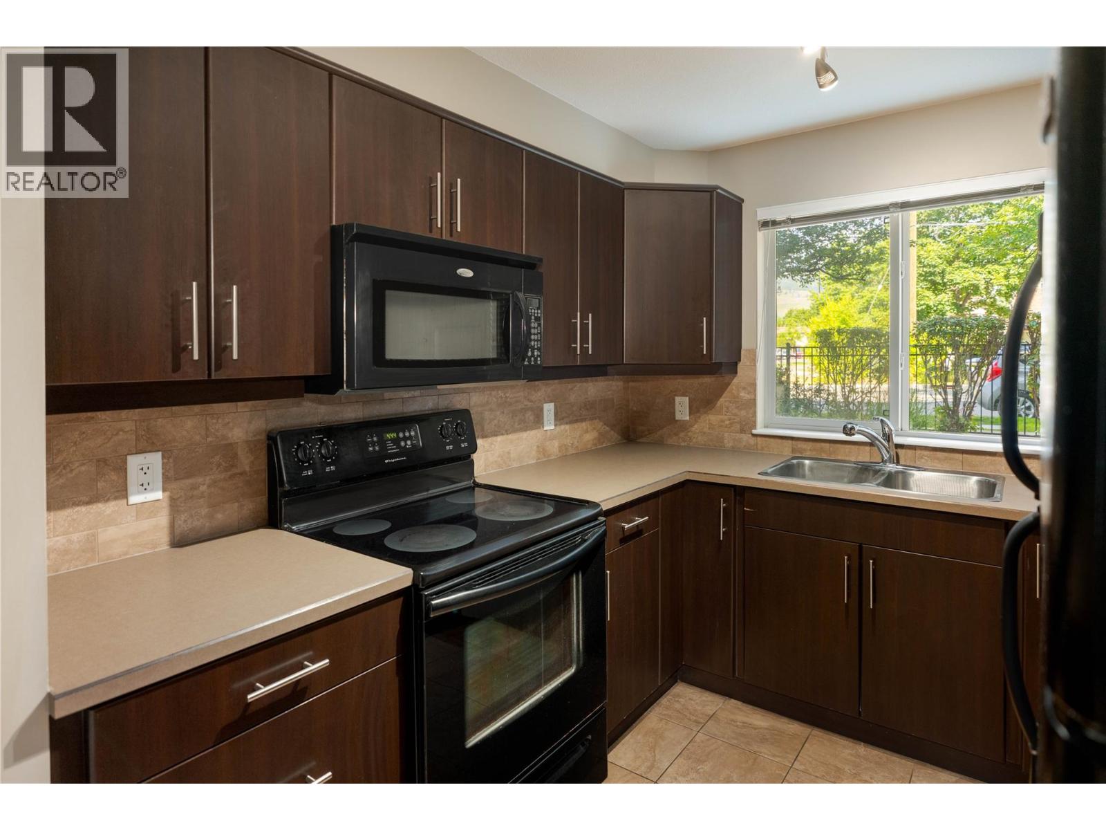 325 Mcintosh Road Unit# 1108, Kelowna, British Columbia  V1X 2C6 - Photo 3 - 10389932
