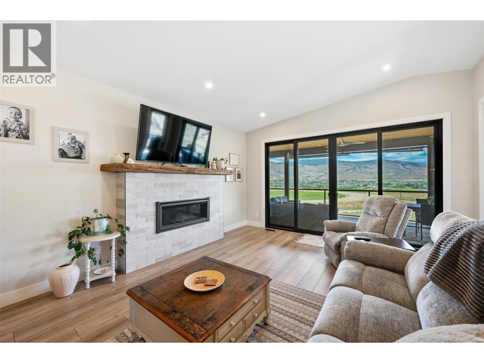 3803 Torrey Pines Drive, Osoyoos, British Columbia  V0H 1V4 - Photo 16 - 10390227