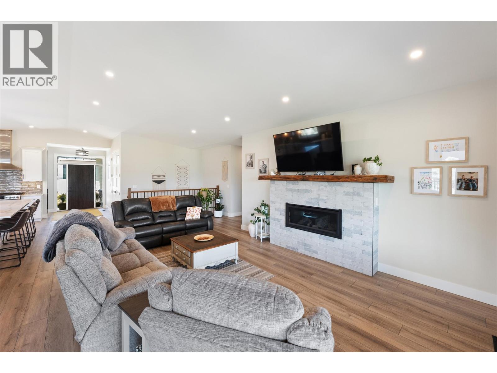 3803 Torrey Pines Drive, Osoyoos, British Columbia  V0H 1V4 - Photo 17 - 10390227