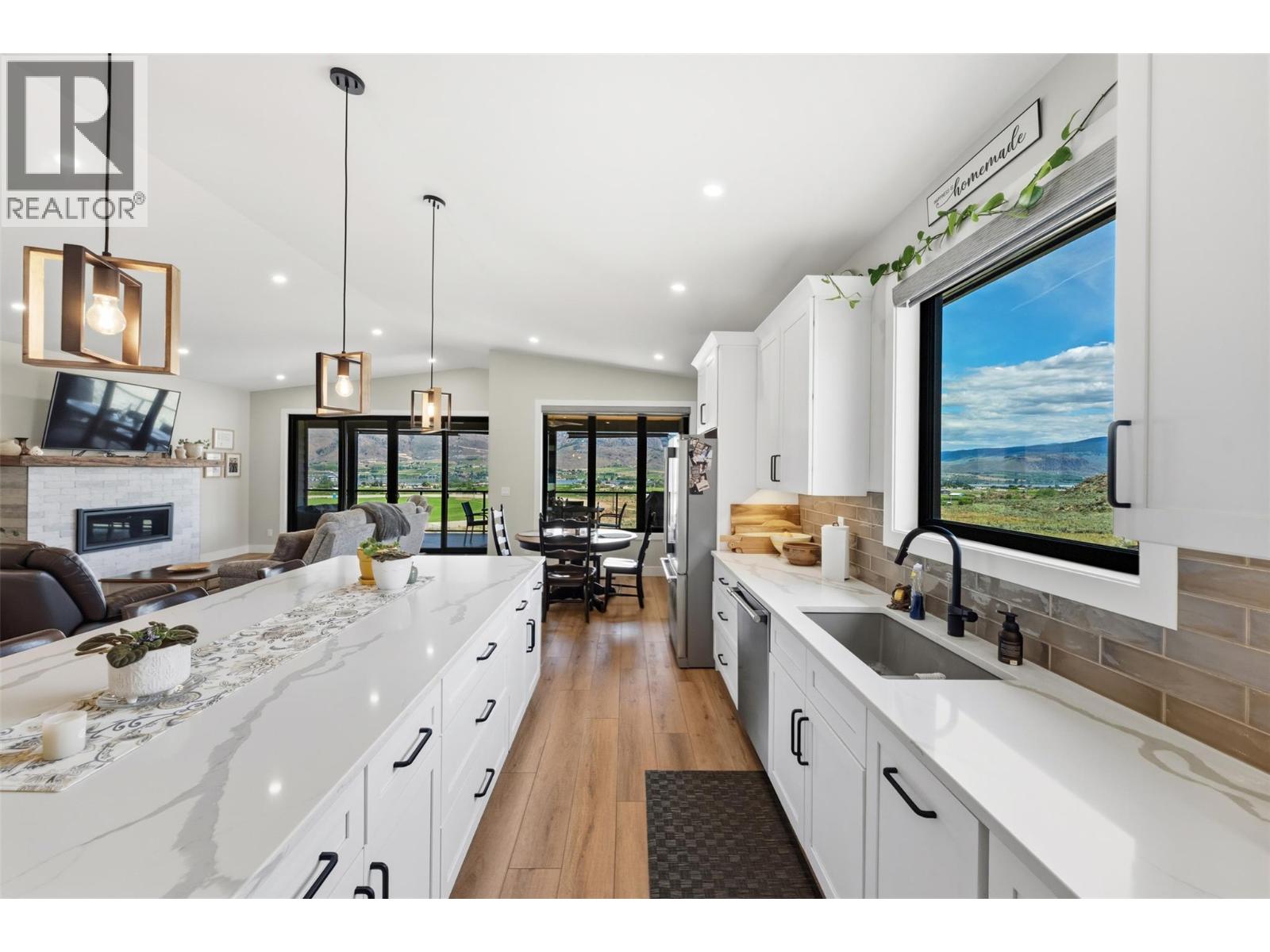 3803 Torrey Pines Drive, Osoyoos, British Columbia  V0H 1V4 - Photo 8 - 10390227