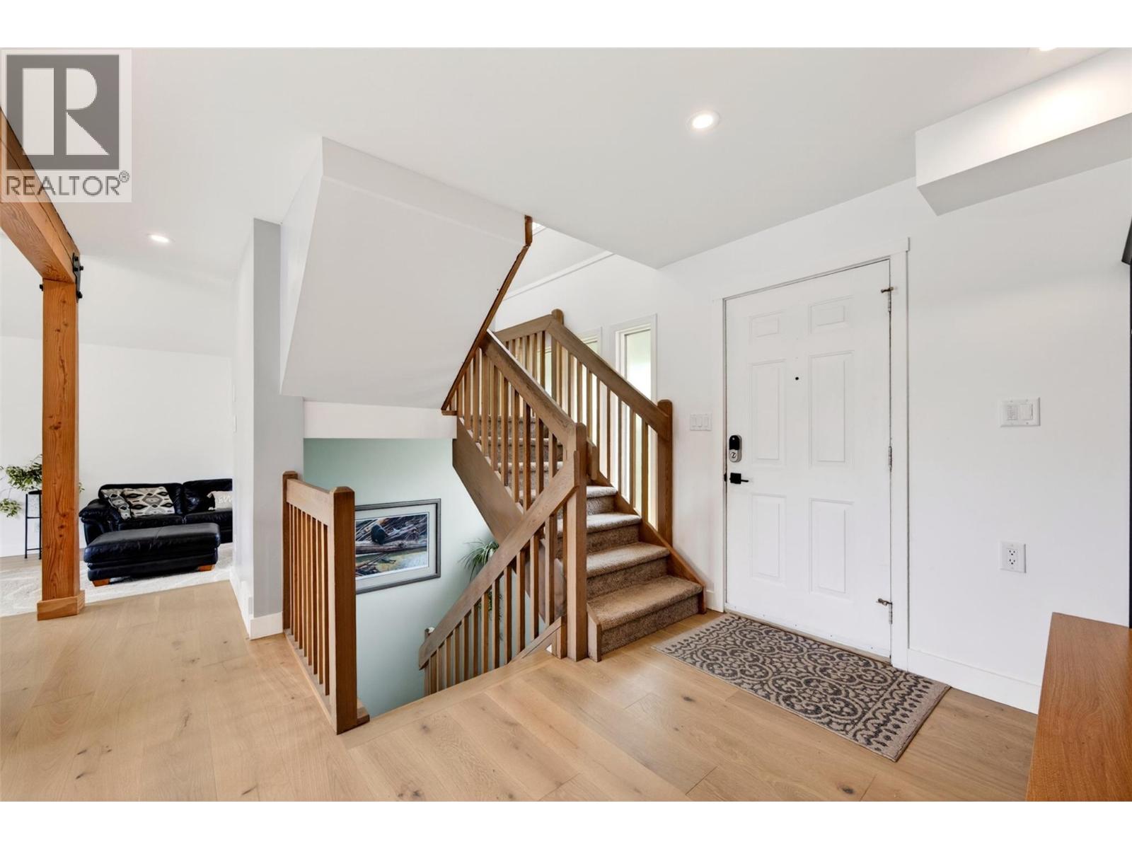 604 Innes Street W, Nelson, British Columbia  V1L 3J3 - Photo 17 - 10390315