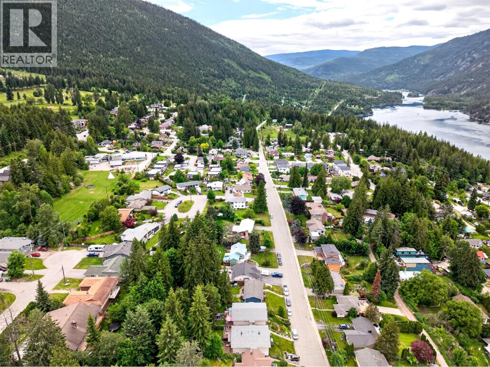 604 Innes Street W, Nelson, British Columbia  V1L 3J3 - Photo 49 - 10390315