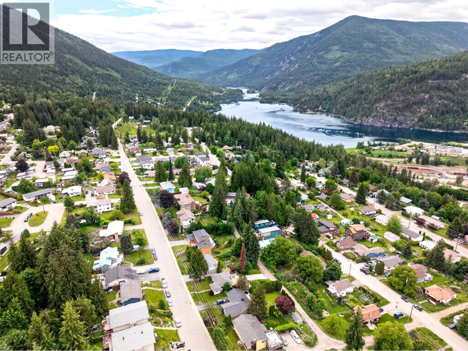 604 Innes Street W, Nelson, British Columbia  V1L 3J3 - Photo 50 - 10390315