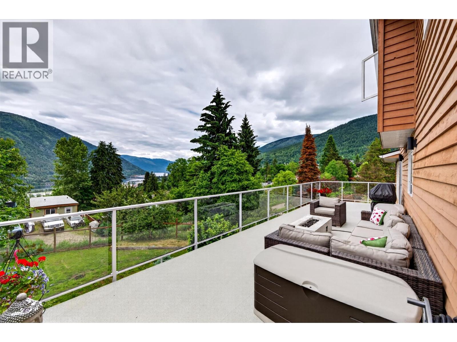 604 Innes Street W, Nelson, British Columbia  V1L 3J3 - Photo 56 - 10390315