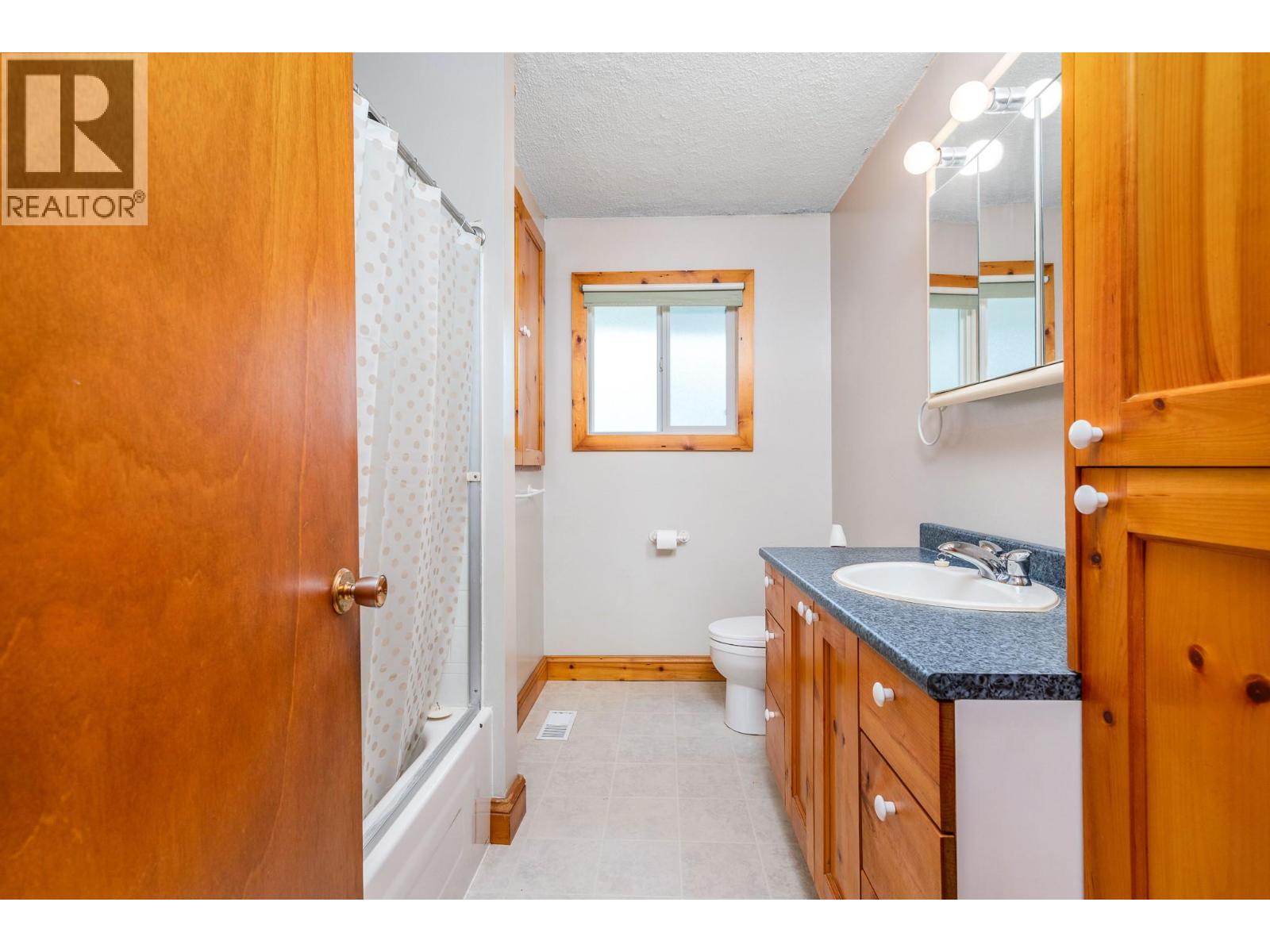 2705 Dunn Road, Armstrong, British Columbia  V4Y 0C8 - Photo 13 - 10389709