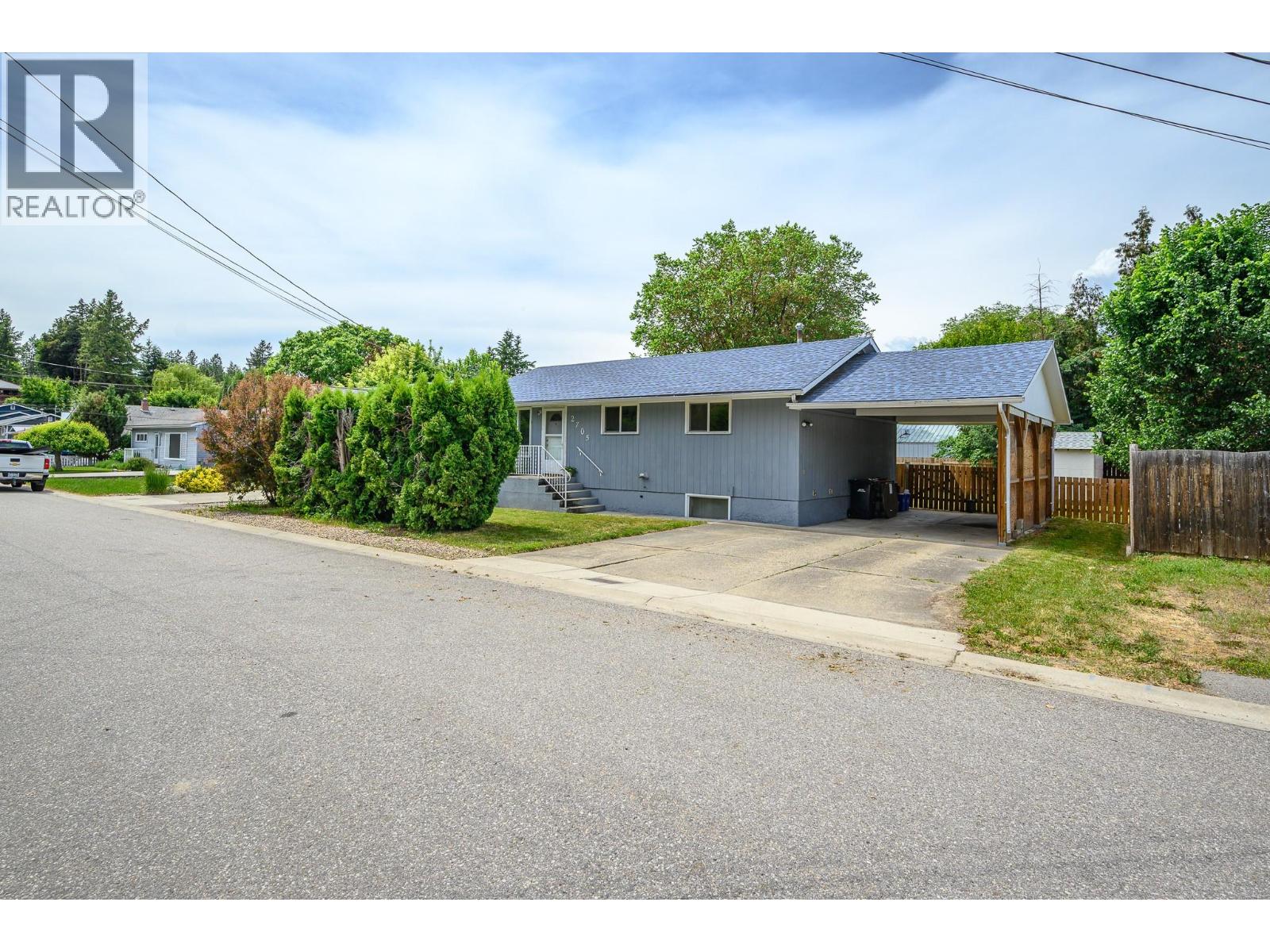 2705 Dunn Road, Armstrong, British Columbia  V4Y 0C8 - Photo 2 - 10389709