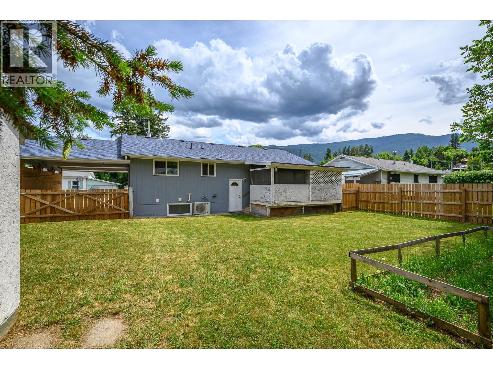 2705 Dunn Road, Armstrong, British Columbia  V4Y 0C8 - Photo 23 - 10389709