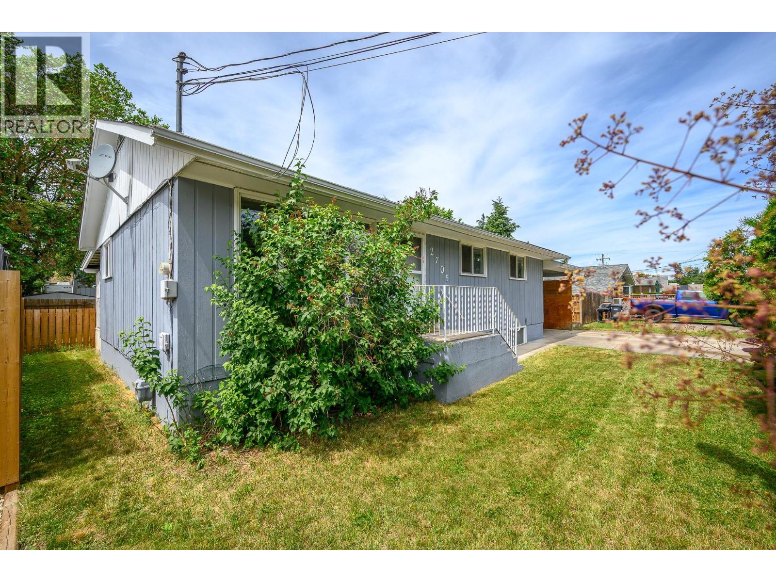 2705 Dunn Road, Armstrong, British Columbia  V4Y 0C8 - Photo 3 - 10389709