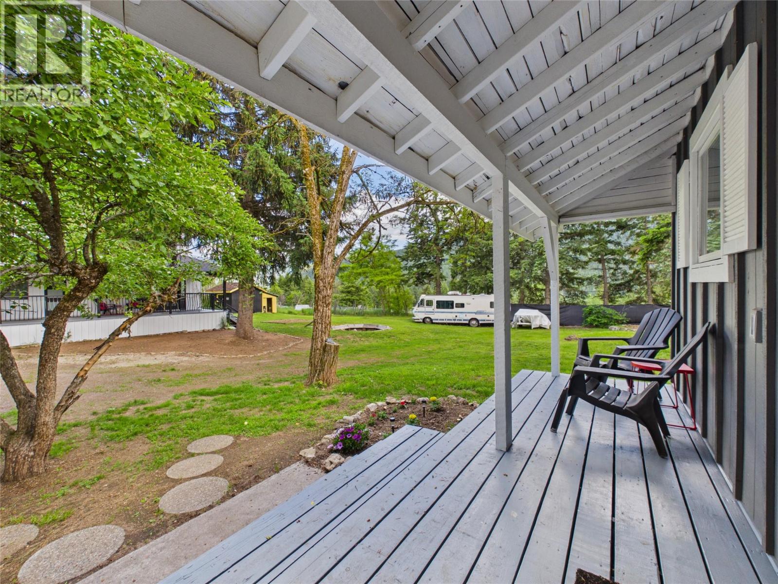 3718 Krestova Road, Krestova, British Columbia  V0G 1H2 - Photo 38 - 10390354