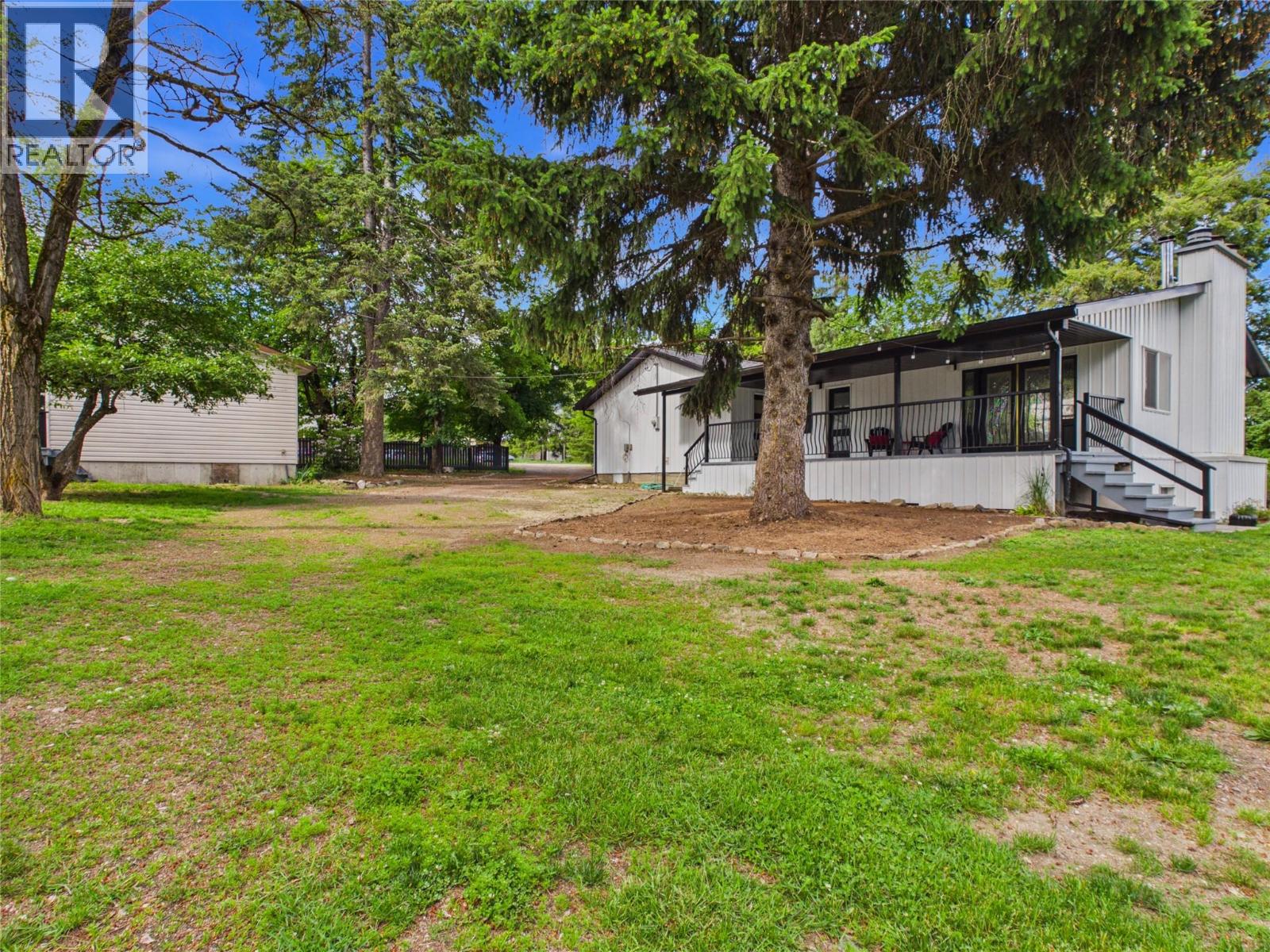 3718 Krestova Road, Krestova, British Columbia  V0G 1H2 - Photo 39 - 10390354