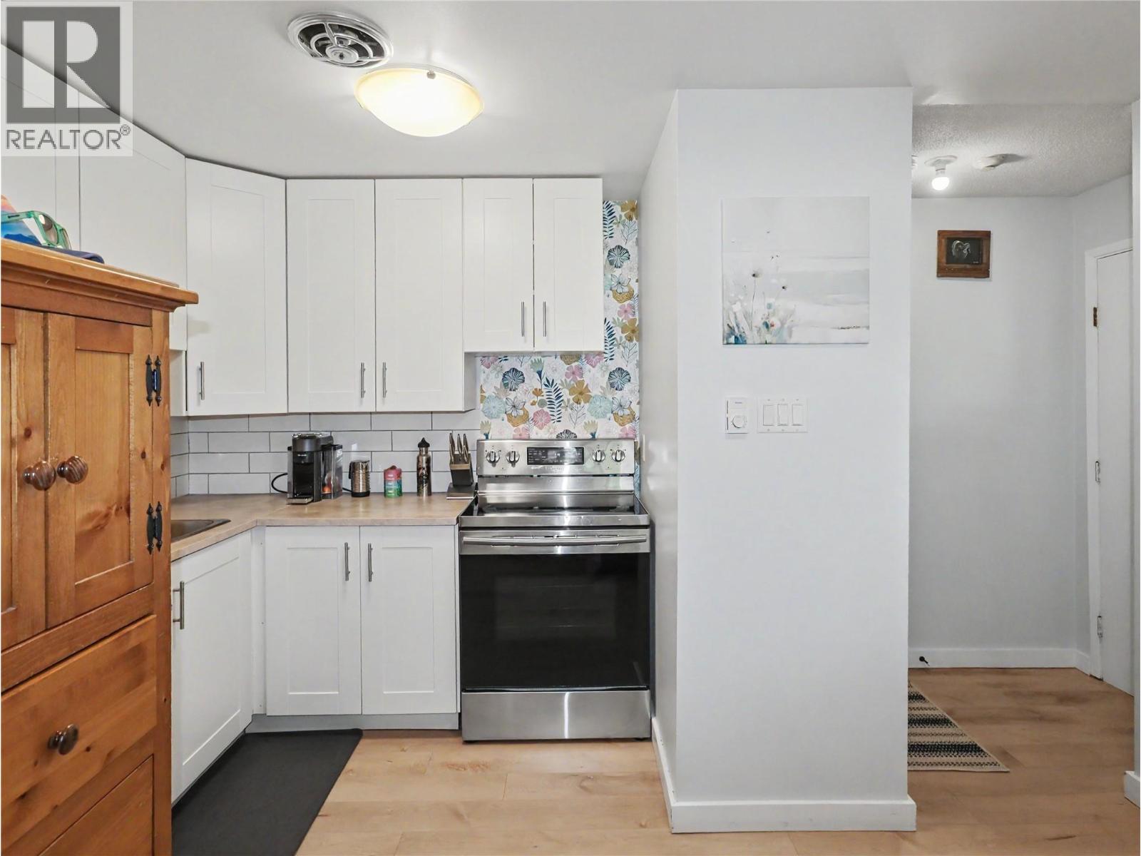 668 75th Avenue Unit# 1, Grand Forks, British Columbia  V0H 1H0 - Photo 3 - 10390010