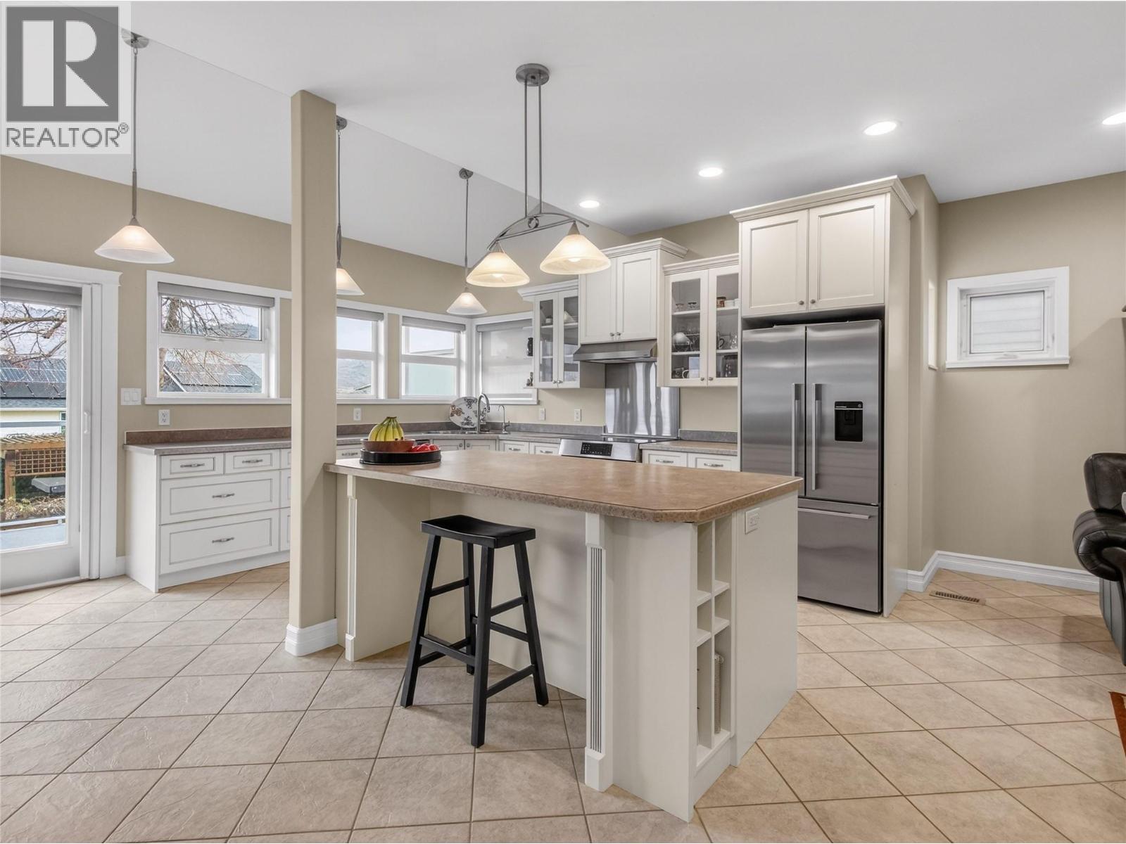 4005 Lobelia Drive, Osoyoos, British Columbia  V0H 1V1 - Photo 2 - 10390287