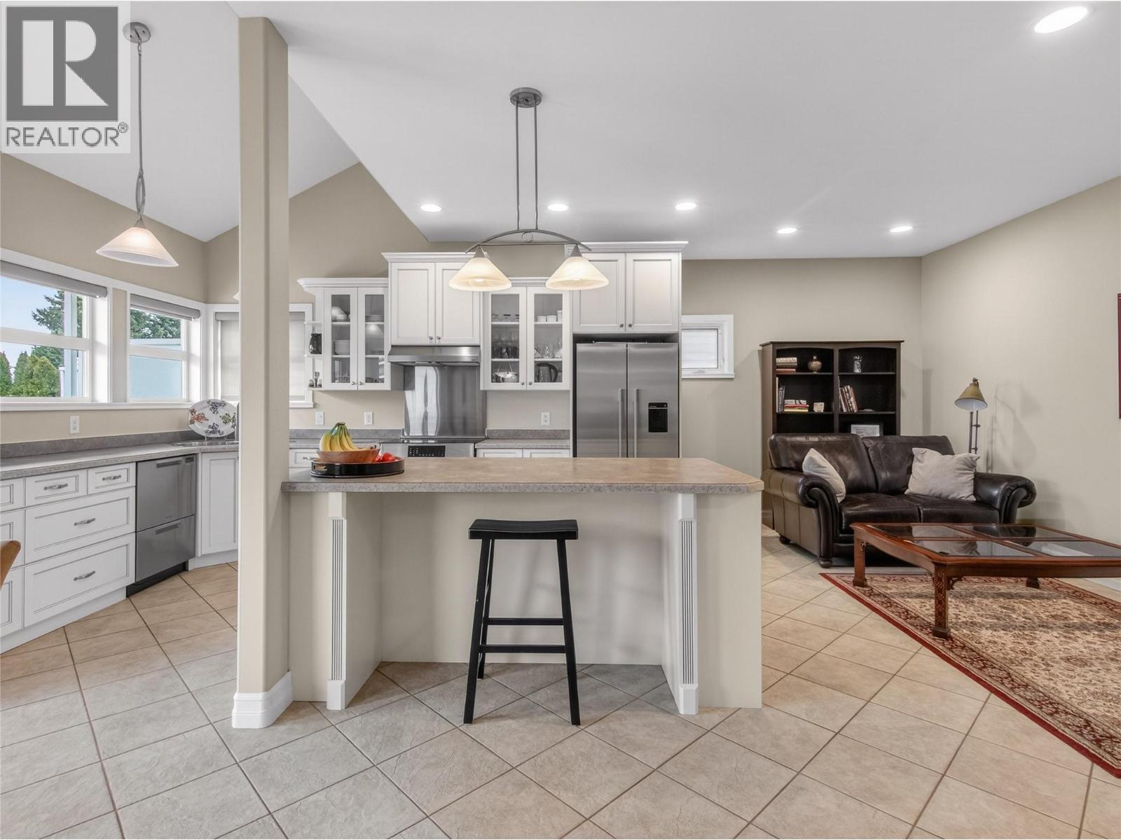 4005 Lobelia Drive, Osoyoos, British Columbia  V0H 1V1 - Photo 9 - 10390287