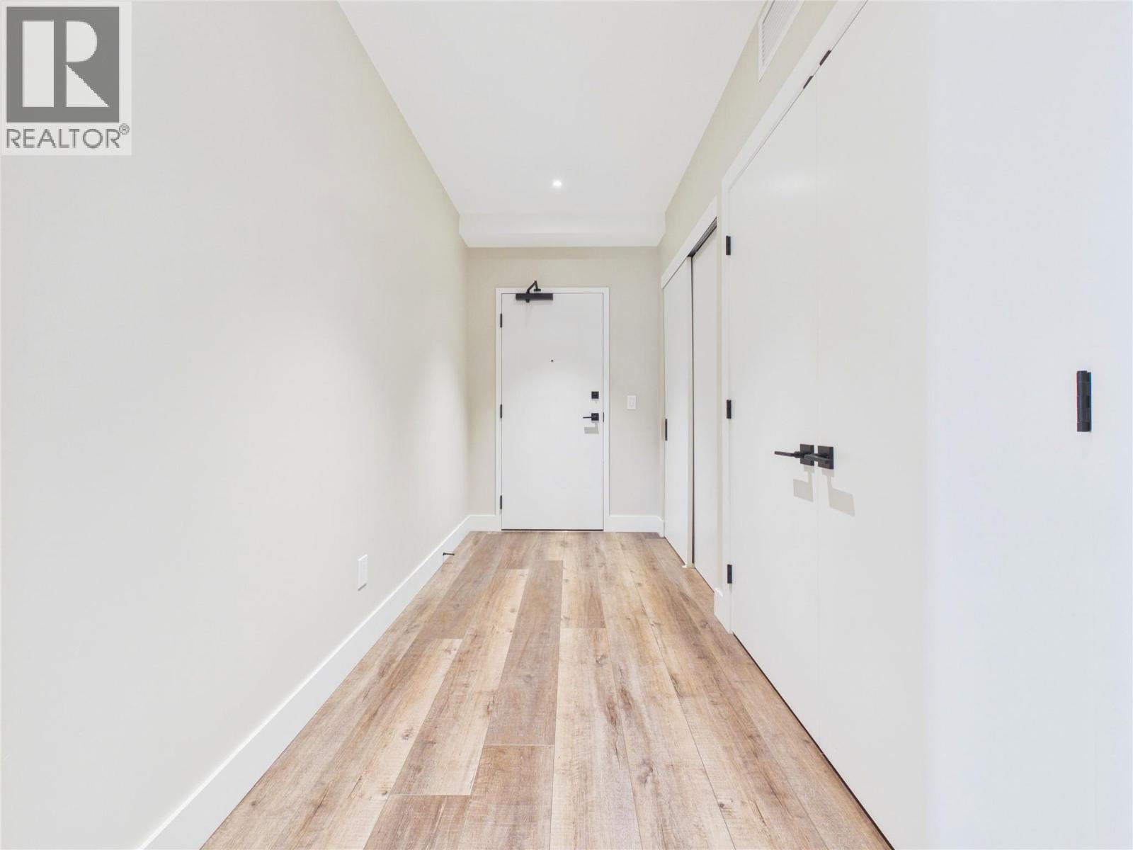 110 Ellis Street Unit# 308, Penticton, British Columbia  V2A 4L5 - Photo 3 - 10390375