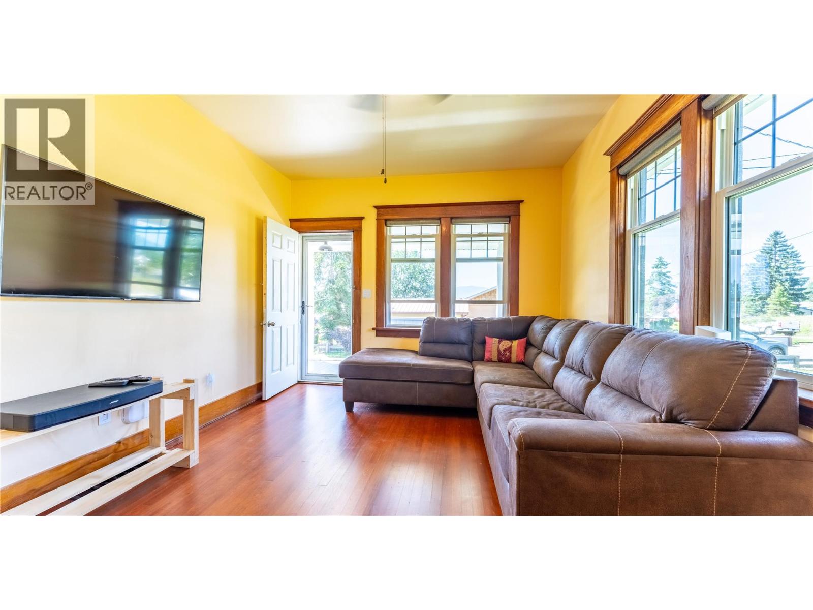 216 27th Avenue, Creston, British Columbia  V0B 1G0 - Photo 15 - 10390281
