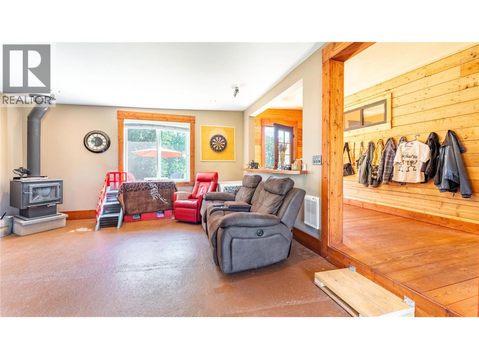 216 27th Avenue, Creston, British Columbia  V0B 1G0 - Photo 32 - 10390281