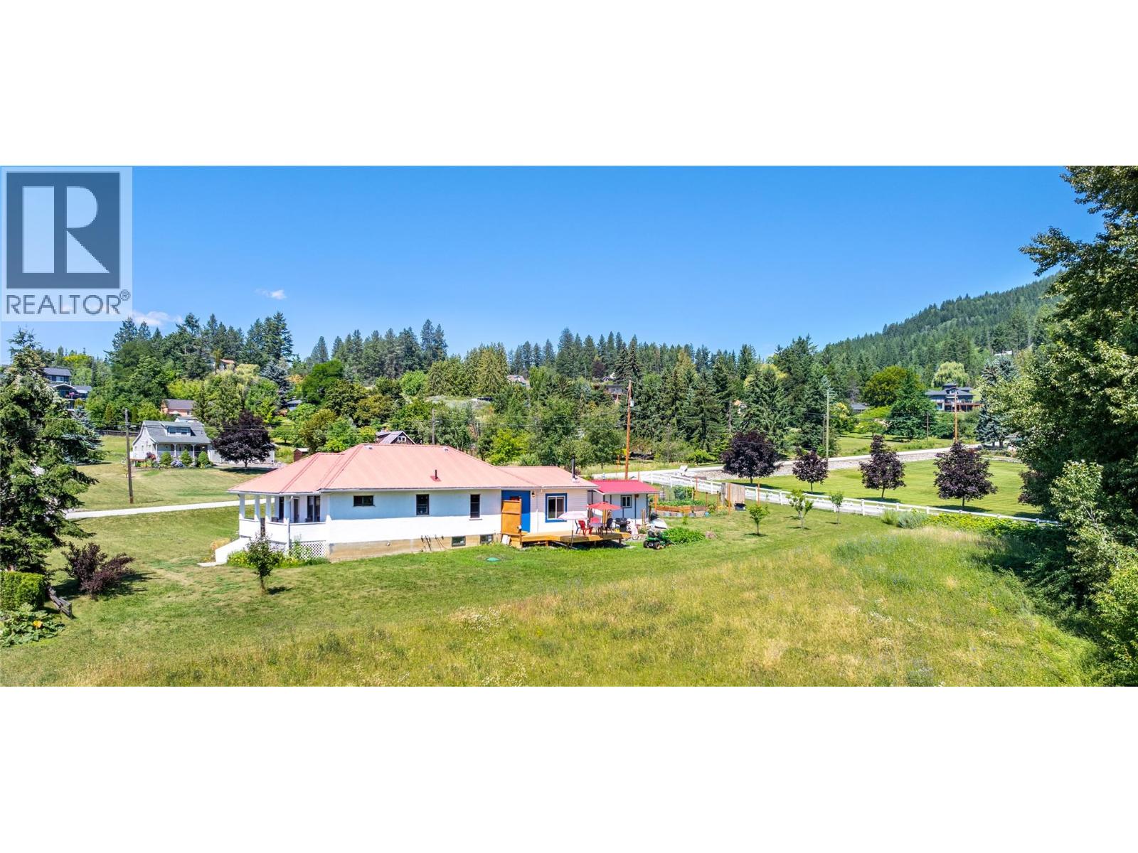 216 27th Avenue, Creston, British Columbia  V0B 1G0 - Photo 43 - 10390281