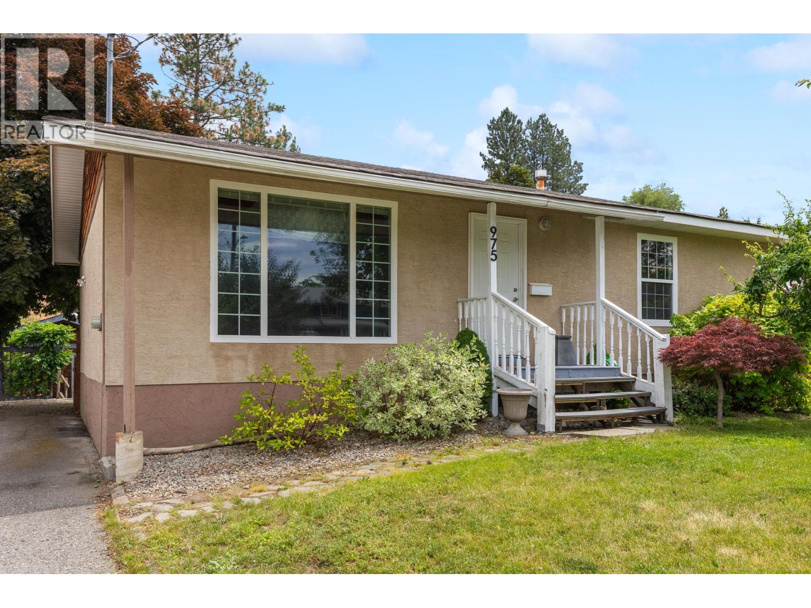 975 Neptune Road, Kelowna, British Columbia  V1X 3E4 - Photo 1 - 10390250