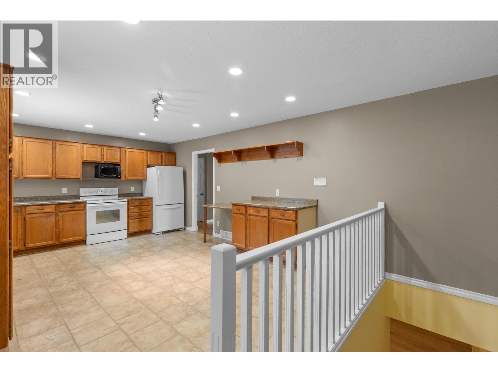 975 Neptune Road, Kelowna, British Columbia  V1X 3E4 - Photo 15 - 10390250
