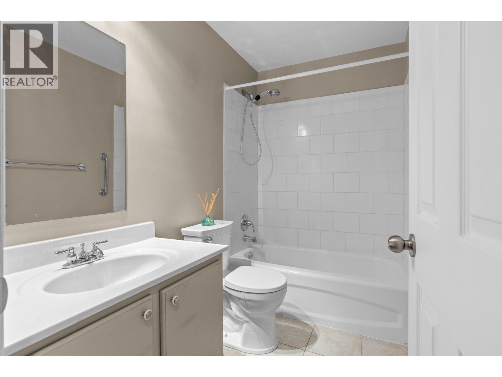 975 Neptune Road, Kelowna, British Columbia  V1X 3E4 - Photo 17 - 10390250