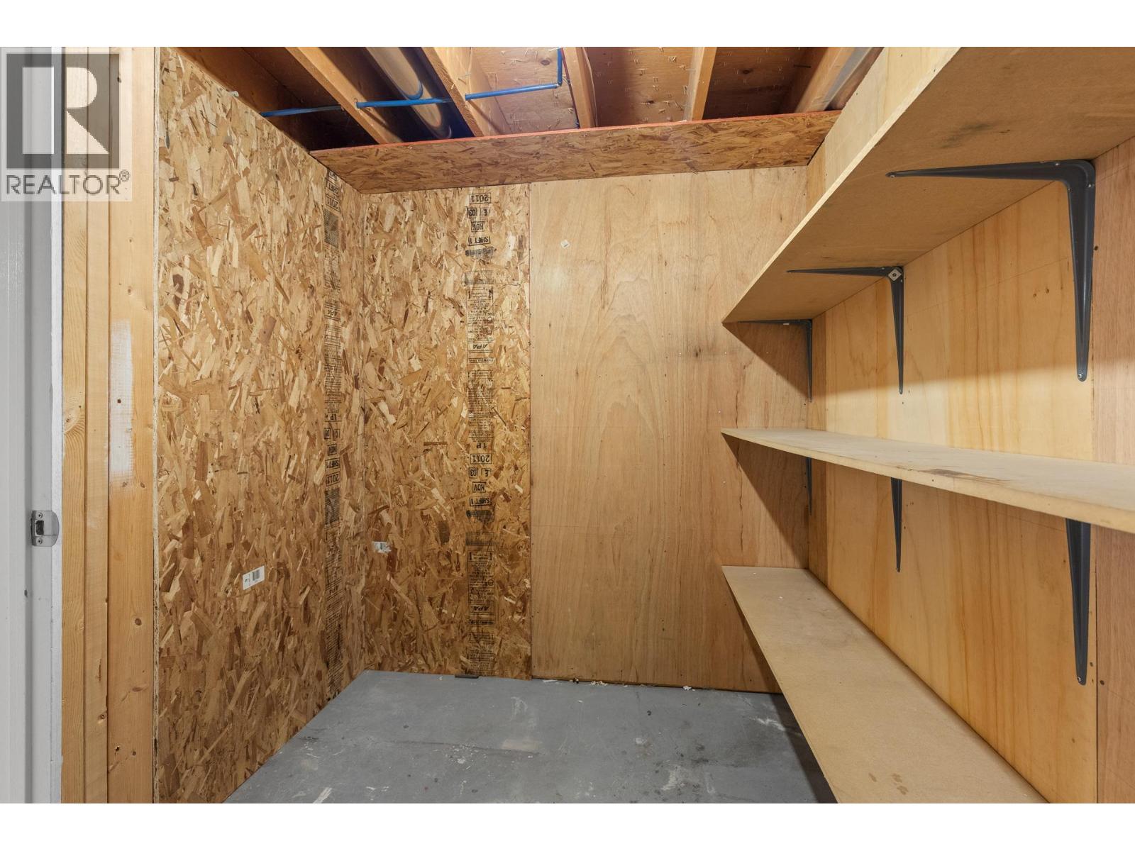 975 Neptune Road, Kelowna, British Columbia  V1X 3E4 - Photo 34 - 10390250
