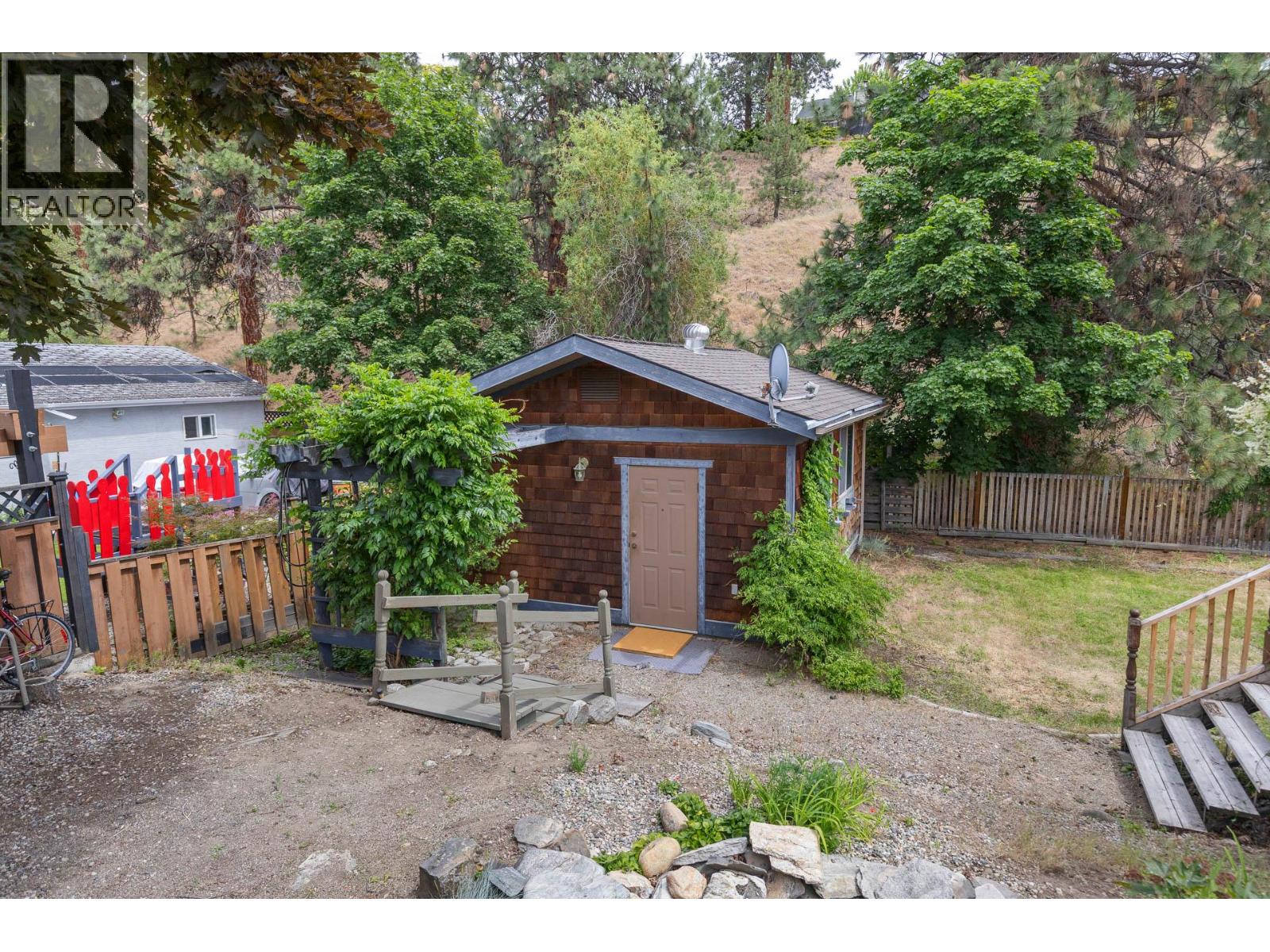 975 Neptune Road, Kelowna, British Columbia  V1X 3E4 - Photo 38 - 10390250