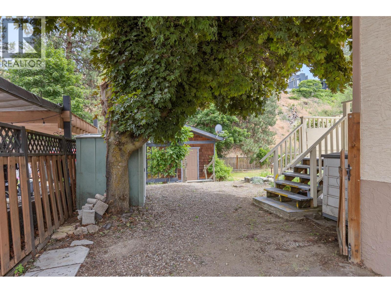 975 Neptune Road, Kelowna, British Columbia  V1X 3E4 - Photo 41 - 10390250