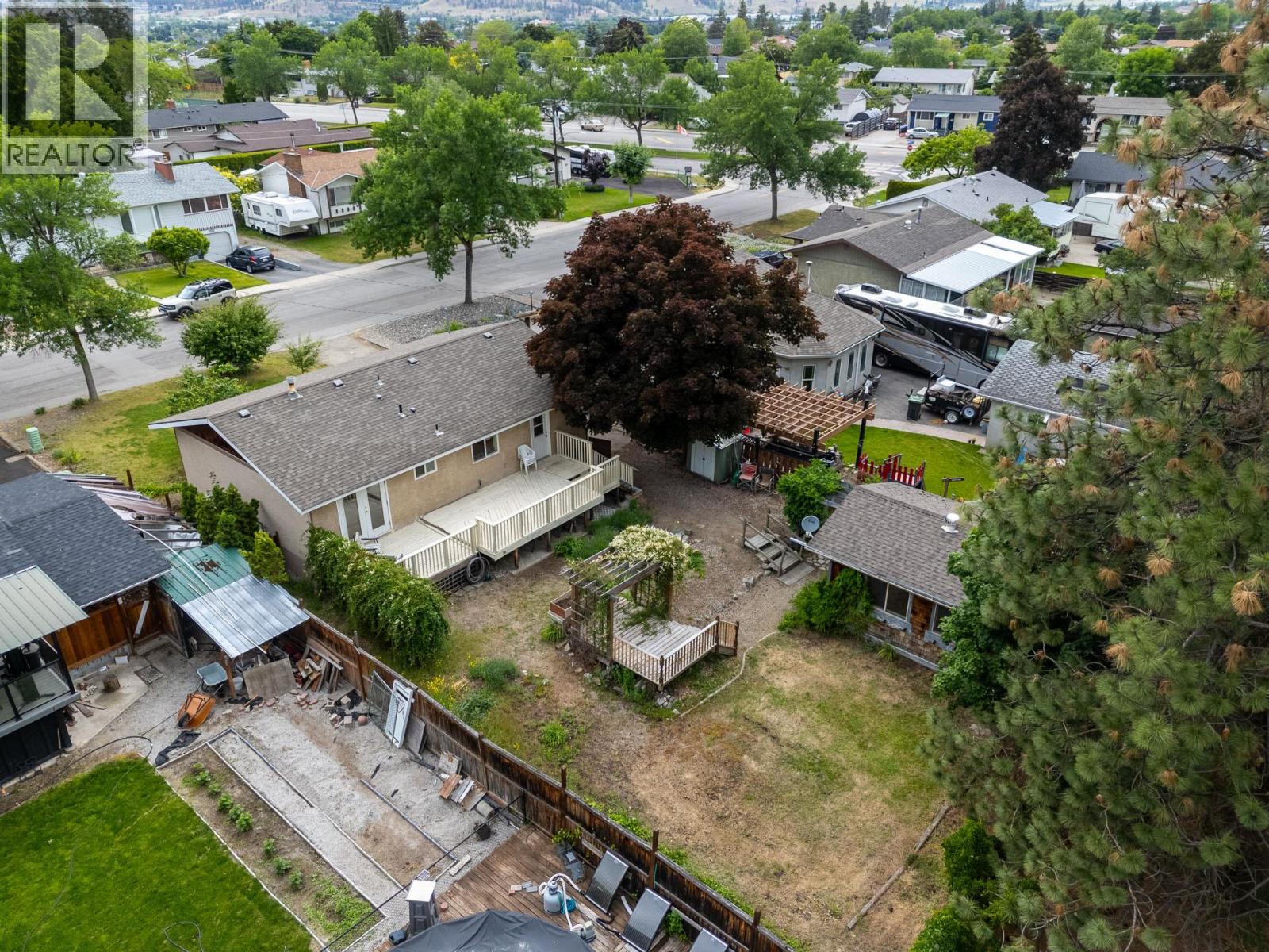975 Neptune Road, Kelowna, British Columbia  V1X 3E4 - Photo 58 - 10390250