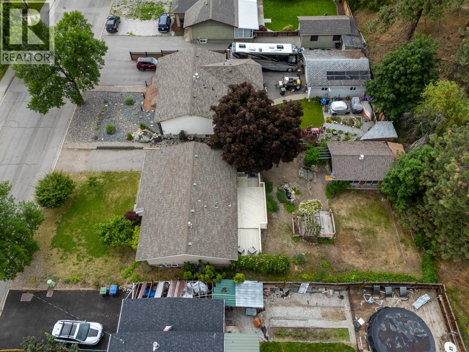 975 Neptune Road, Kelowna, British Columbia  V1X 3E4 - Photo 59 - 10390250
