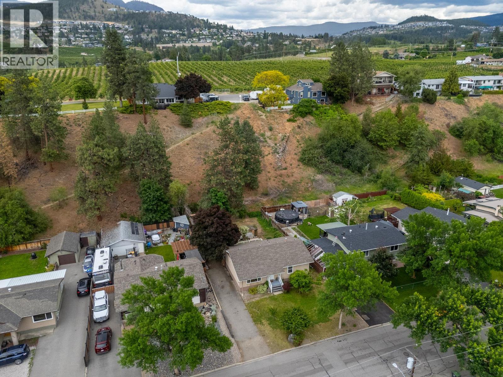 975 Neptune Road, Kelowna, British Columbia  V1X 3E4 - Photo 60 - 10390250