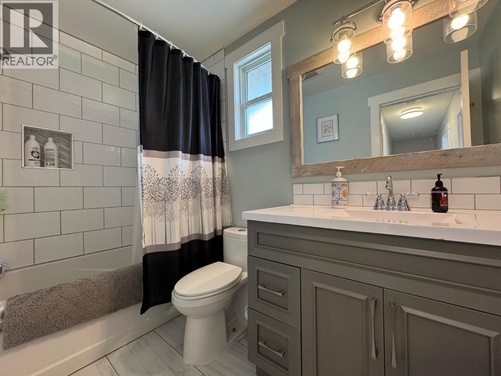 3399 Pineridge Drive, Merritt, British Columbia  V1K 1J5 - Photo 12 - 10390161