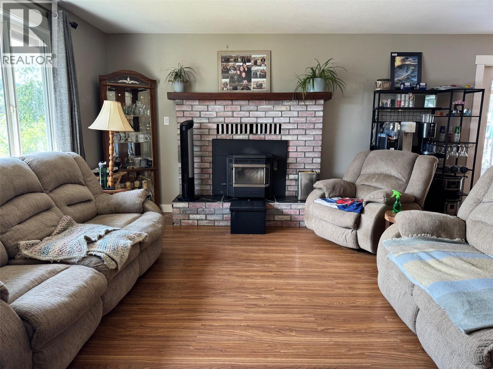 3399 Pineridge Drive, Merritt, British Columbia  V1K 1J5 - Photo 2 - 10390161