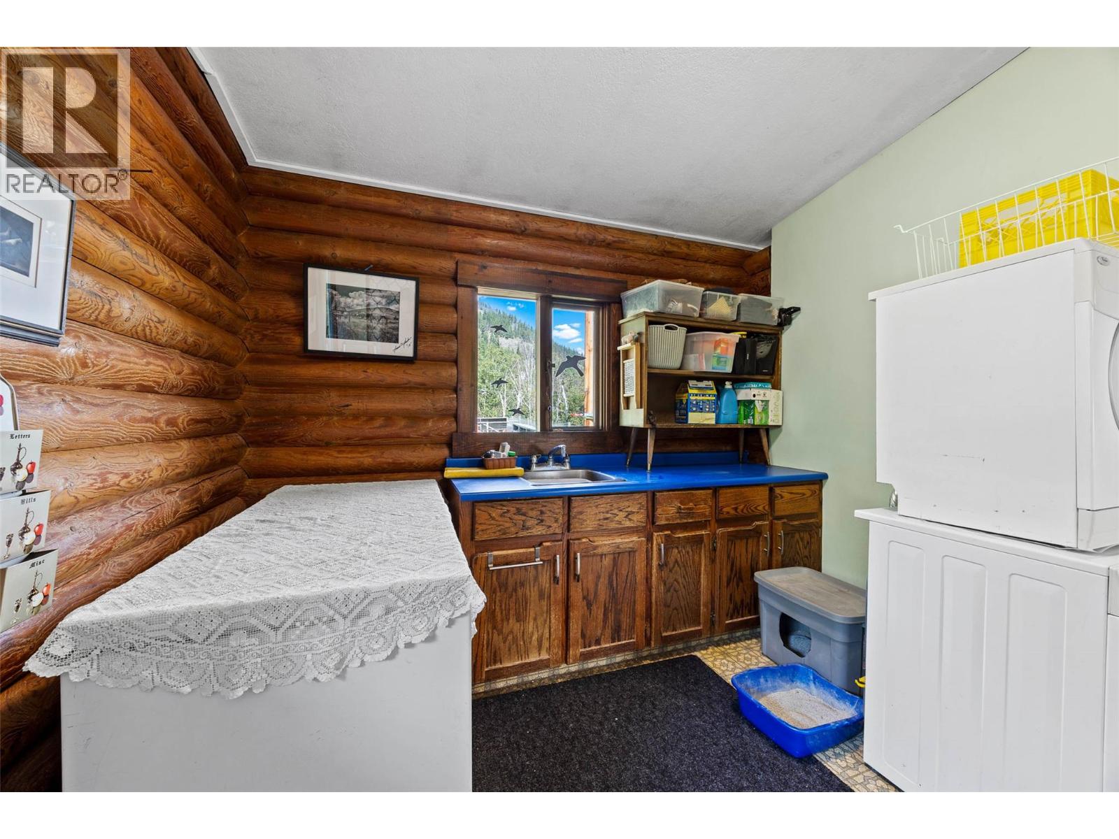 8572 Yellowhead Highway S, Little Fort, British Columbia  V0E 2C0 - Photo 16 - 10390133