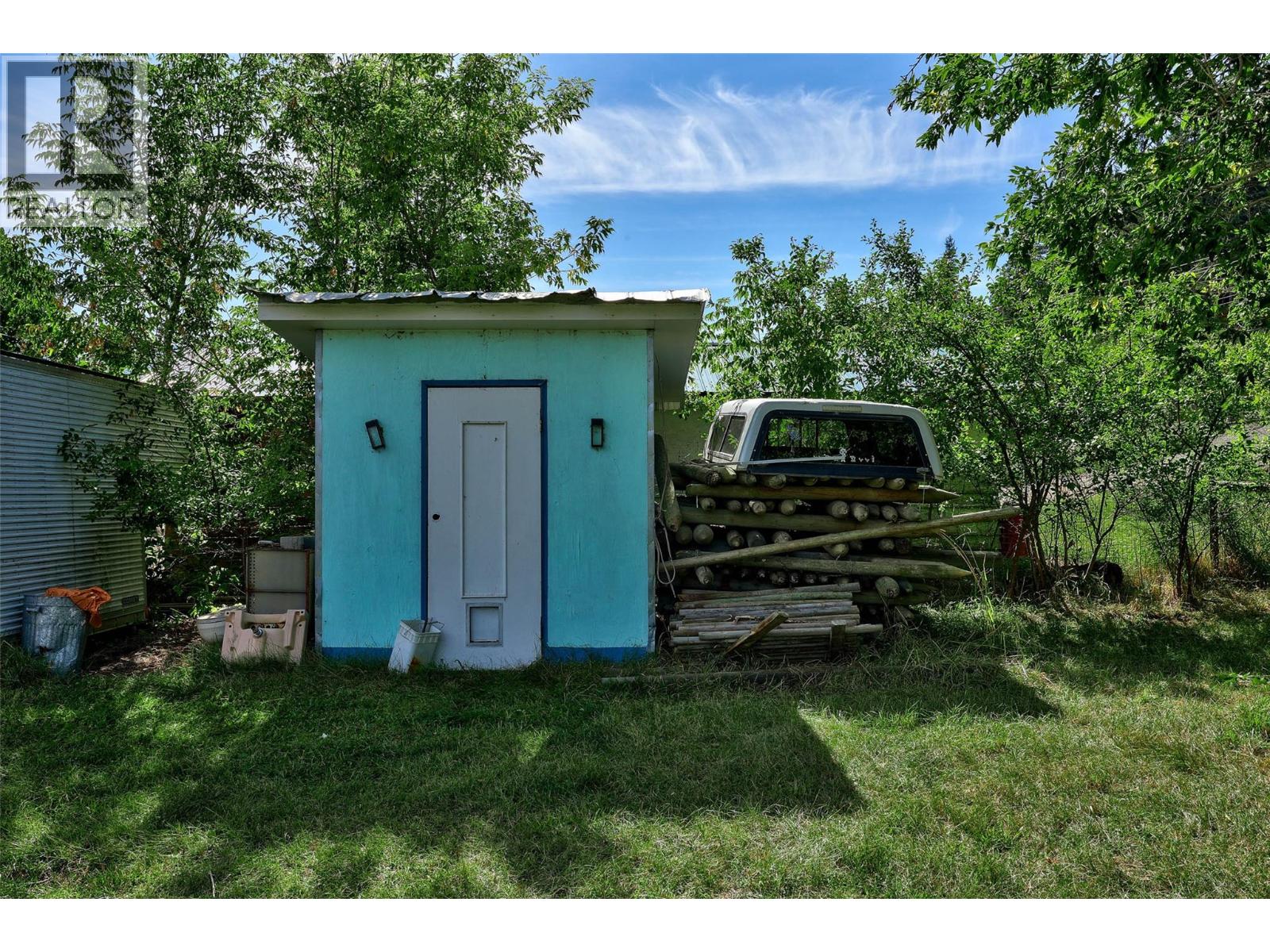 8572 Yellowhead Highway S, Little Fort, British Columbia  V0E 2C0 - Photo 37 - 10390133