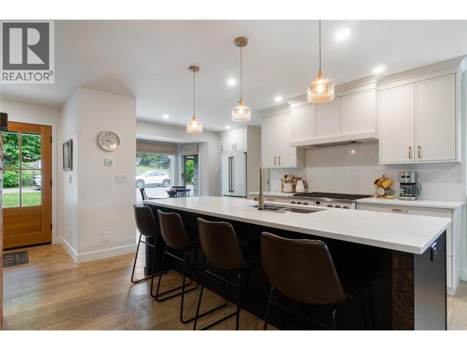 5851 20 Avenue Ne, Salmon Arm, British Columbia  V1E 1Y4 - Photo 6 - 10389837